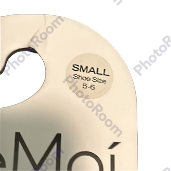 MeMoi Black Fuzzy Faux Fur Slippers - Picture 4 of 6